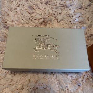 SOLD!!!!Gently used Burberry Hartfields Sneakers 8.5 EUR 38.5